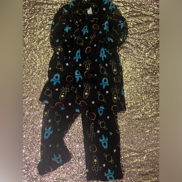 BOYS 6/7 MATCHING OUTER SPACE 🪐 FLEECE ROBE & PJ PANTS - Picture 2 of 5